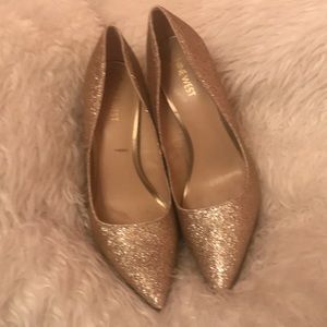 Gold glitter closed toe heels